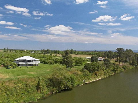 Cornwallis House - Dalby Accommodation 1