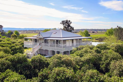 Cornwallis House - Dalby Accommodation 0