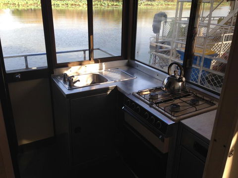 Corroboree Houseboats - Dalby Accommodation 2