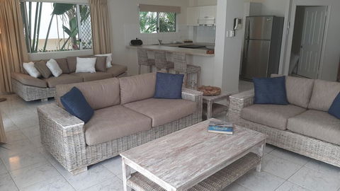 Costa Royale Trinity Beach - Dalby Accommodation 3