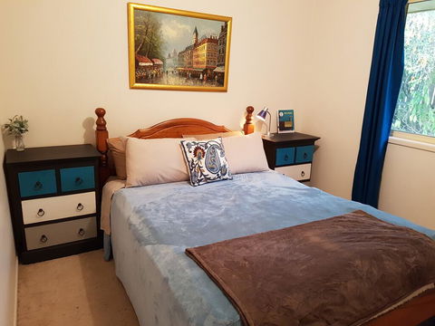 Cosy Quiet Bedroom Ferny Grove - Dalby Accommodation 0