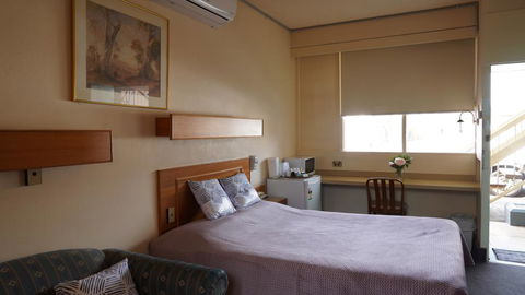 Country Motor Inn - Dalby Accommodation 1
