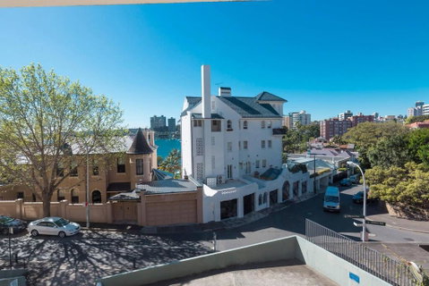 Couple's Gateway In Sunny Elizabeth Bay - Dalby Accommodation 3
