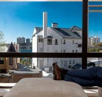 Couple's Gateway in Sunny Elizabeth Bay - Dalby Accommodation