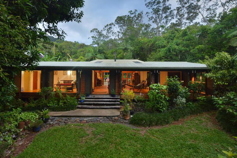 Cow Bay Homestay B&B - Dalby Accommodation 0