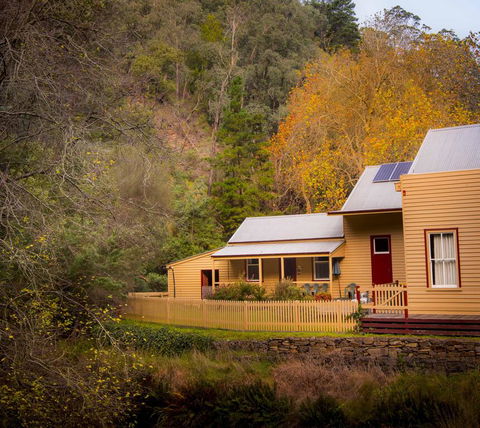 Creek Cottage - Dalby Accommodation 2