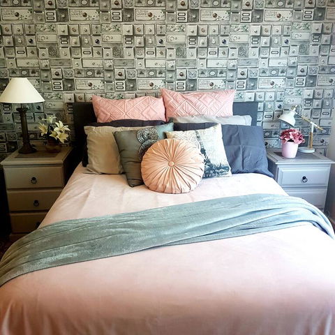Creek Cottage Jindera - Dalby Accommodation 0