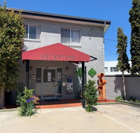 Crest Motor Inn - Dalby Accommodation