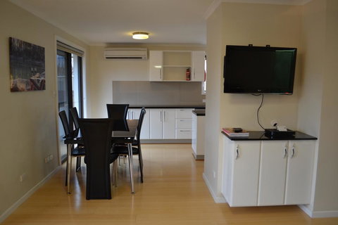Crisands Of Echuca - Dalby Accommodation 2