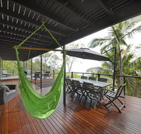 Crusoe's Beach House - Airlie Beach - Dalby Accommodation