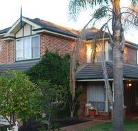 Cutmore Cottages - Highclaire House - Dalby Accommodation