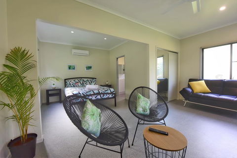 Daintree Peaks ECO Stays - Dalby Accommodation 2