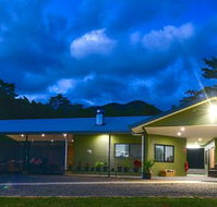 Daintree Peaks ECO Stays - Dalby Accommodation
