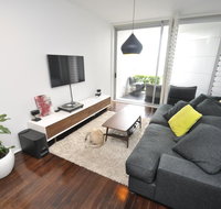 Darlinghurst Self-Contained Modern One-Bedroom Apartment 313 BUR - Dalby Accommodation
