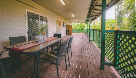 Darwin House - Dalby Accommodation 3