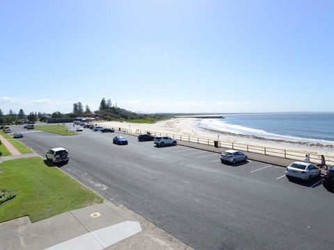 Debra Court 5 - Dalby Accommodation 1