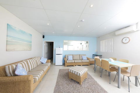 Debra Court Unit 1 - Dalby Accommodation 3