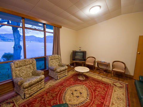 Derwent Hideaway - Dalby Accommodation 2
