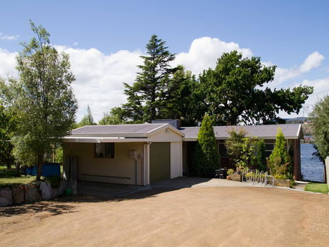 Derwent Hideaway - Dalby Accommodation 1