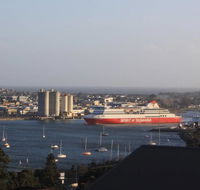DevonPORT VIEWS - Dalby Accommodation