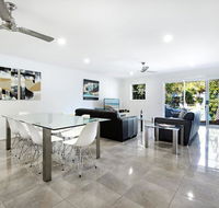 Diamond Beach 3 Bedroom Poolside Apartment - Dalby Accommodation