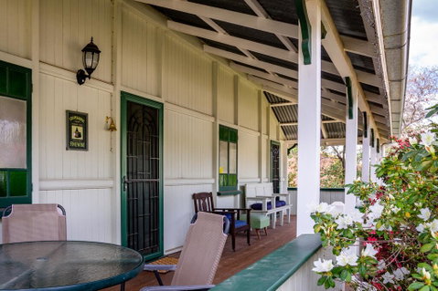 Dillons Cottage - Dalby Accommodation 1