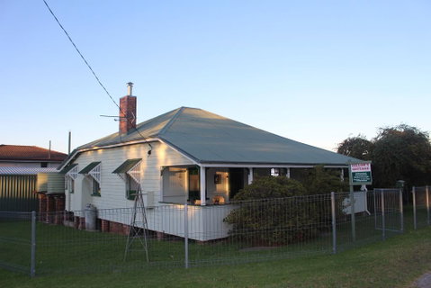 Dillons Cottage - Dalby Accommodation 0
