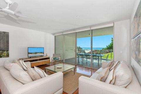 DIRECT BEACH ACCESS - 3 BED APART - CABARITA BEACH - Dalby Accommodation 1