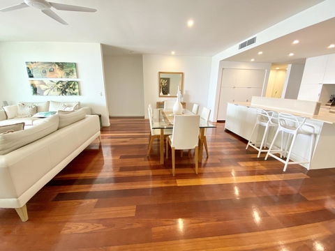 DIRECT BEACH ACCESS - 3 BED APART - CABARITA BEACH - Dalby Accommodation 3