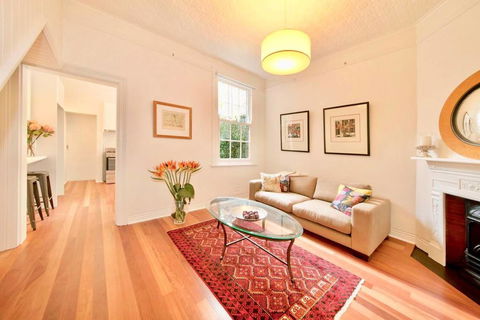 Divine Early-Sydney Home - The Rocks - Dalby Accommodation 0