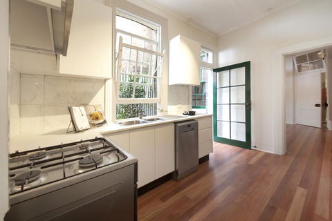 Divine Early-Sydney Home - The Rocks - Dalby Accommodation 2