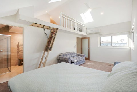 Dollini Ocean (Unit 1) - Dalby Accommodation 3