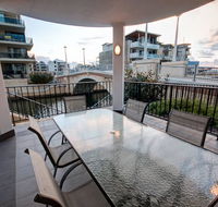 Dolphin Quay Apartment-3 Bedroom - Dalby Accommodation