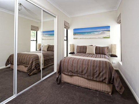 Dolphin Shores - Dalby Accommodation 1