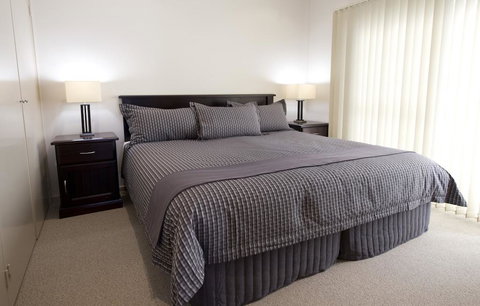 Dolphin Shores - Dalby Accommodation 2