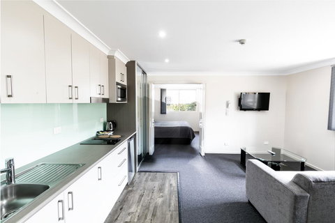 Dolphin Shores - Dalby Accommodation 3