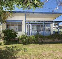 DOUGLAS COTTAGE FORSTER - Dalby Accommodation