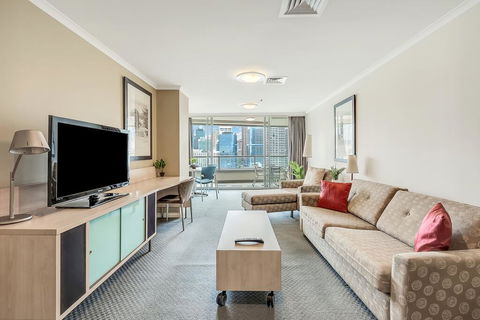 DREAM HARBOUR VIEW 2 BRM // GYM, POOL And PARKING - Dalby Accommodation 1