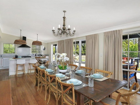 Duncraig House - Open Fireplace, Spa, Pet Friendly - Dalby Accommodation 2