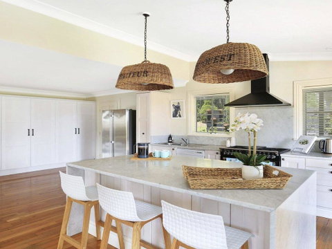 Duncraig House - Open Fireplace, Spa, Pet Friendly - Dalby Accommodation 3