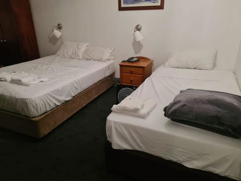 Dunkirk Hotel - Dalby Accommodation 1