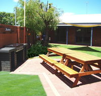 Dunsborough Inn Backpackers - Dalby Accommodation
