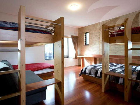 Dux Nutz - Dalby Accommodation 2