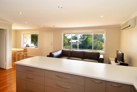 Eagle Bay Beach House - Dalby Accommodation 3
