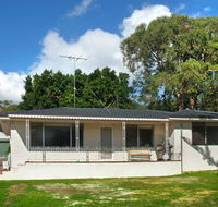 Eagle Bay Beach House - Dalby Accommodation