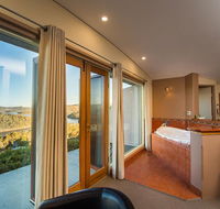 Eagle View Escape - Dalby Accommodation