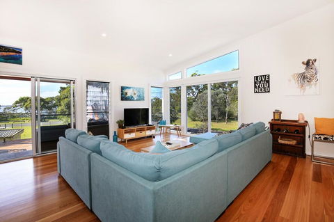 Eagleview - Pet Friendly - 4 Min Walk To Beach - Dalby Accommodation 0