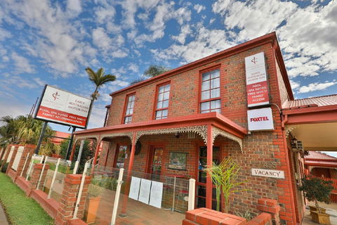 Early Australian Motor Inn - Dalby Accommodation 0