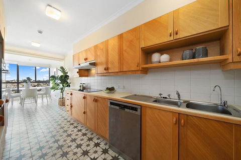 East Mirvac Building With Convenient Living - Dalby Accommodation 2