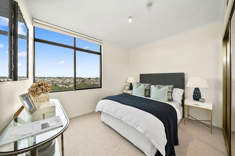 East Mirvac Building With Convenient Living - Dalby Accommodation 0